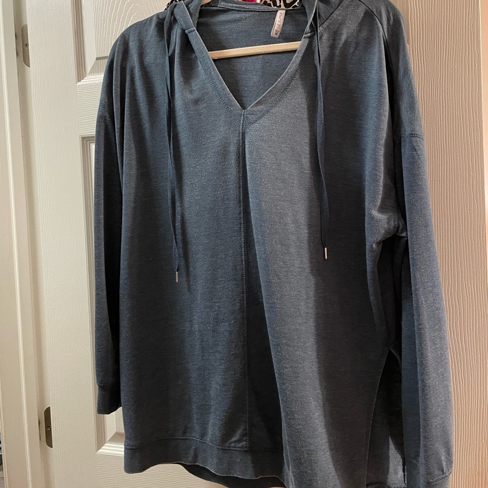 Blue z supply hooded top